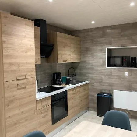 アパート La Parenthese Poulouche